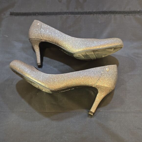 LIFESTRIDE WOMEN'S PARIGI LOW HEEL SLIP-ON PUMP - Picture 6 of 16